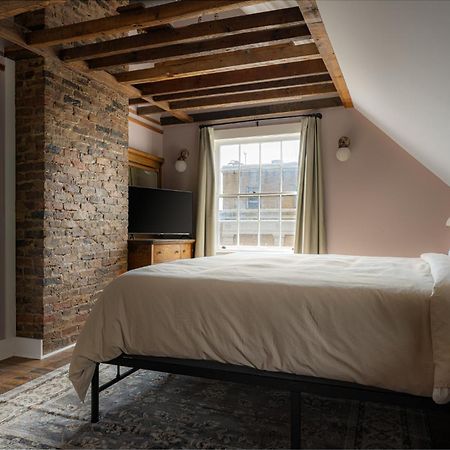 The Nuwray Hotel & Carriage House Burnsville 外观 照片
