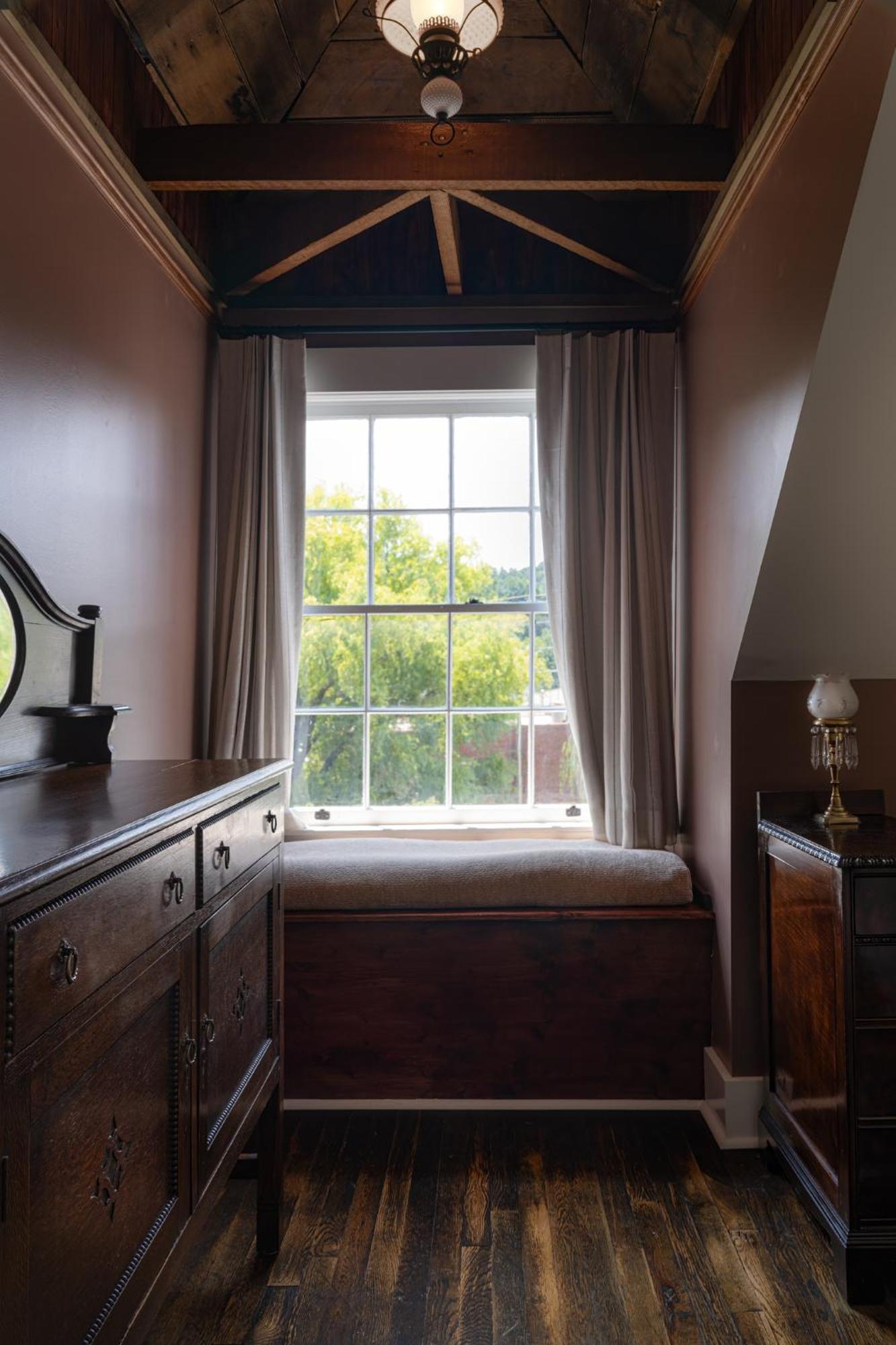 The Nuwray Hotel & Carriage House Burnsville 外观 照片