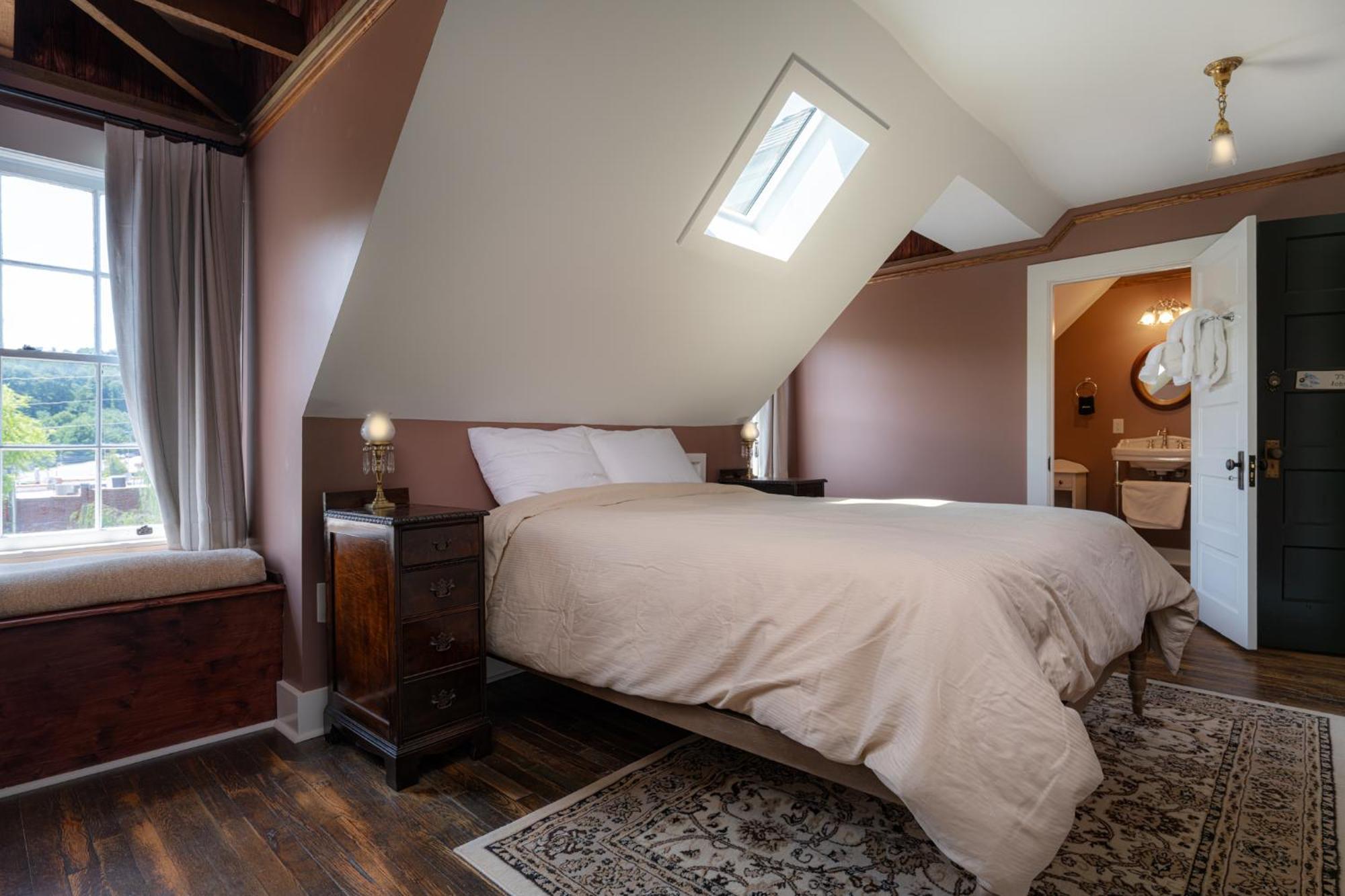 The Nuwray Hotel & Carriage House Burnsville 外观 照片