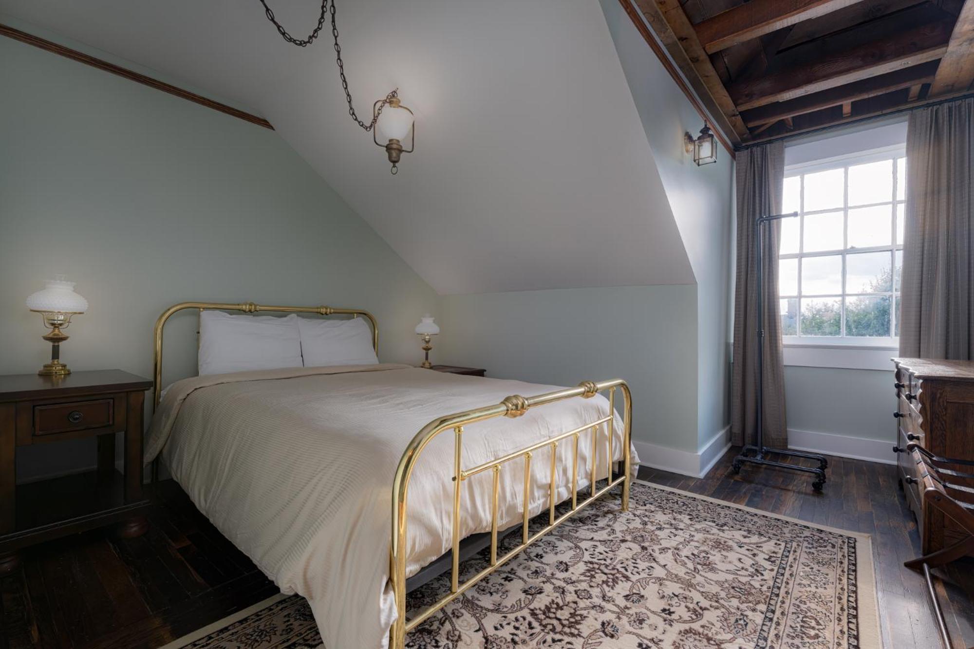 The Nuwray Hotel & Carriage House Burnsville 外观 照片