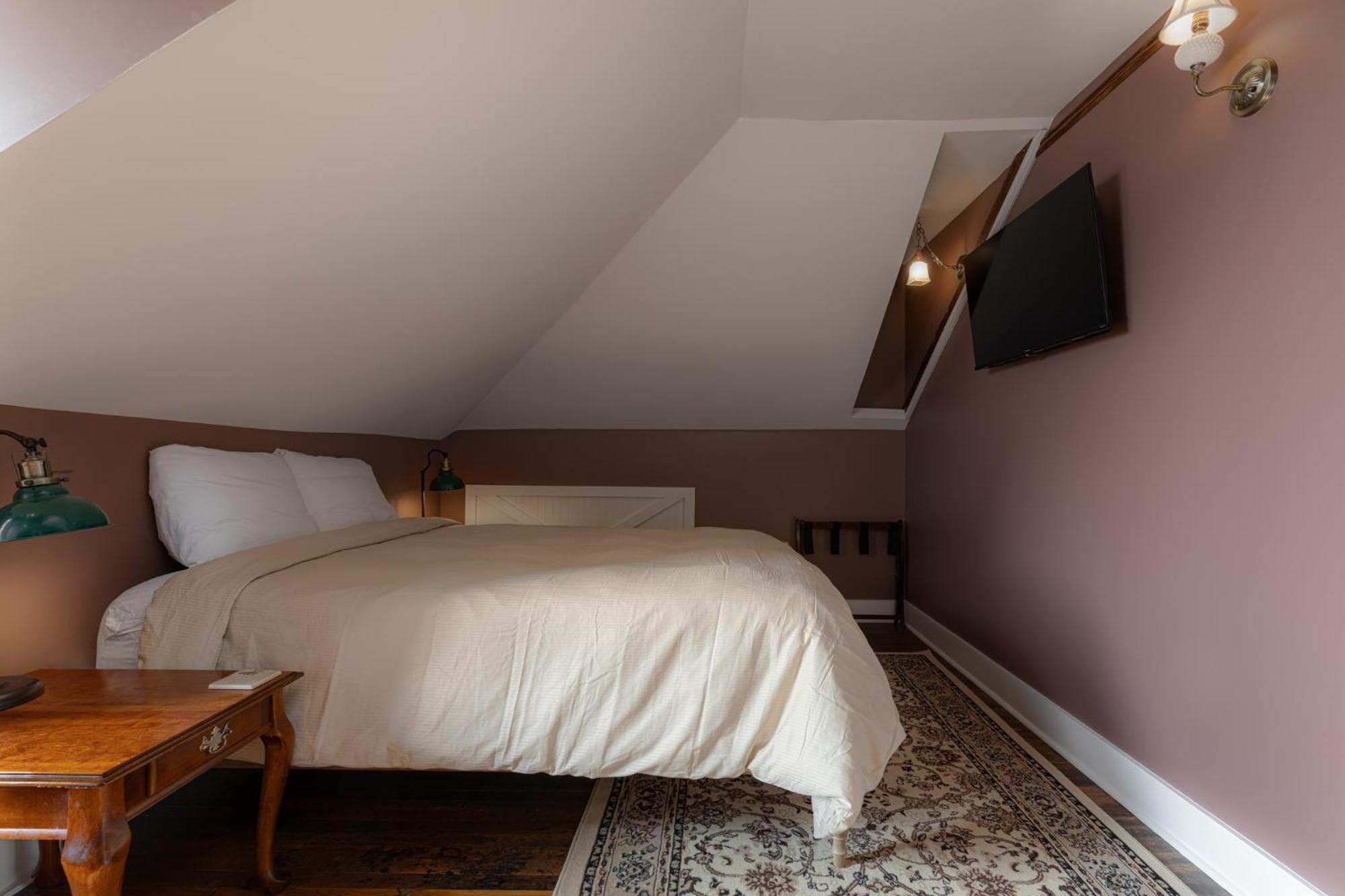 The Nuwray Hotel & Carriage House Burnsville 外观 照片