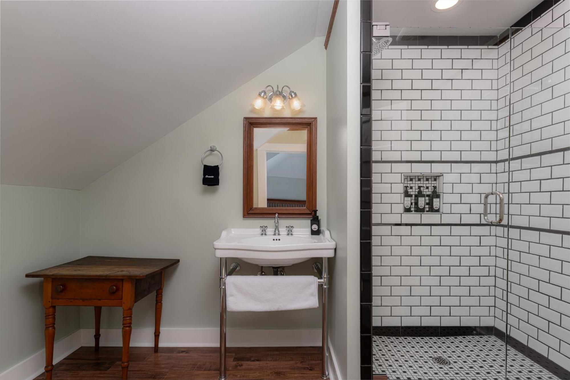The Nuwray Hotel & Carriage House Burnsville 外观 照片