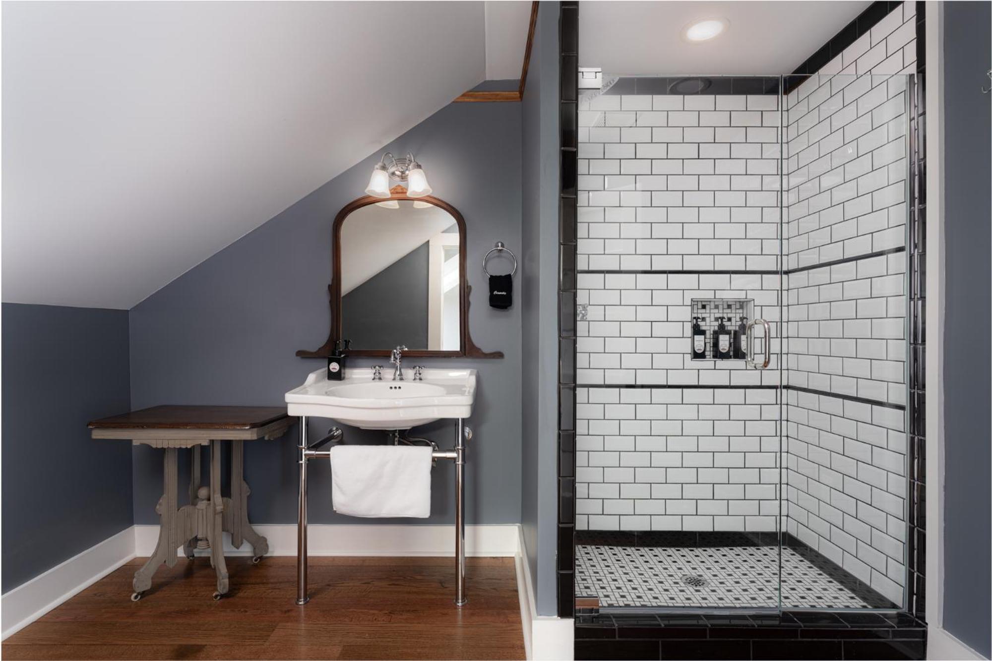 The Nuwray Hotel & Carriage House Burnsville 外观 照片