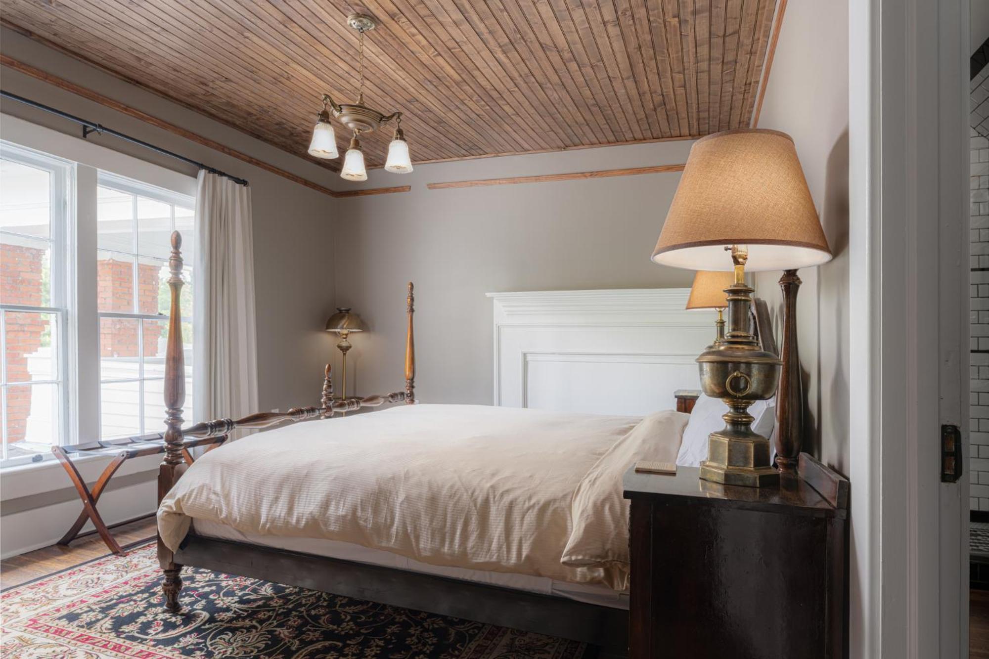 The Nuwray Hotel & Carriage House Burnsville 外观 照片