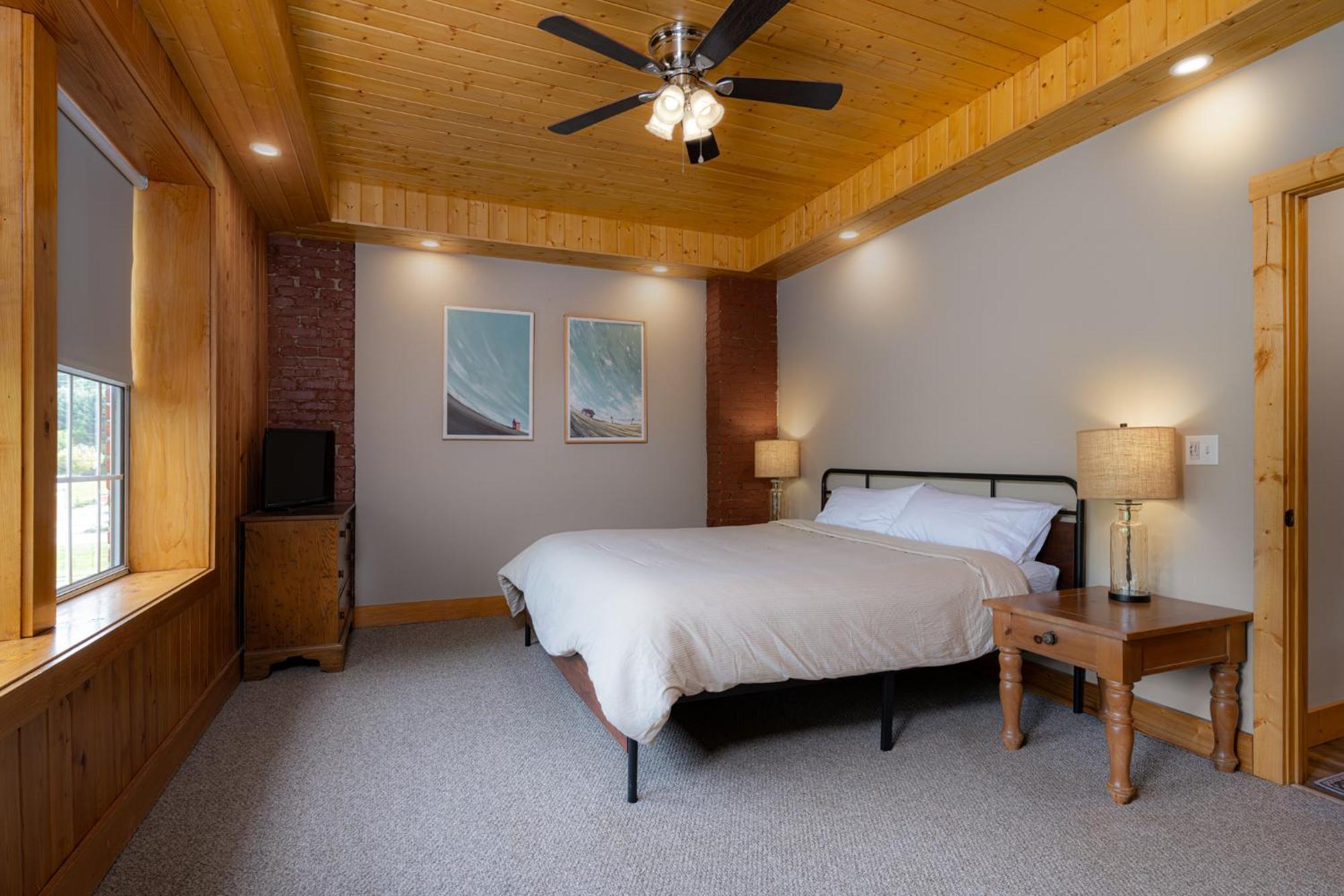 The Nuwray Hotel & Carriage House Burnsville 外观 照片