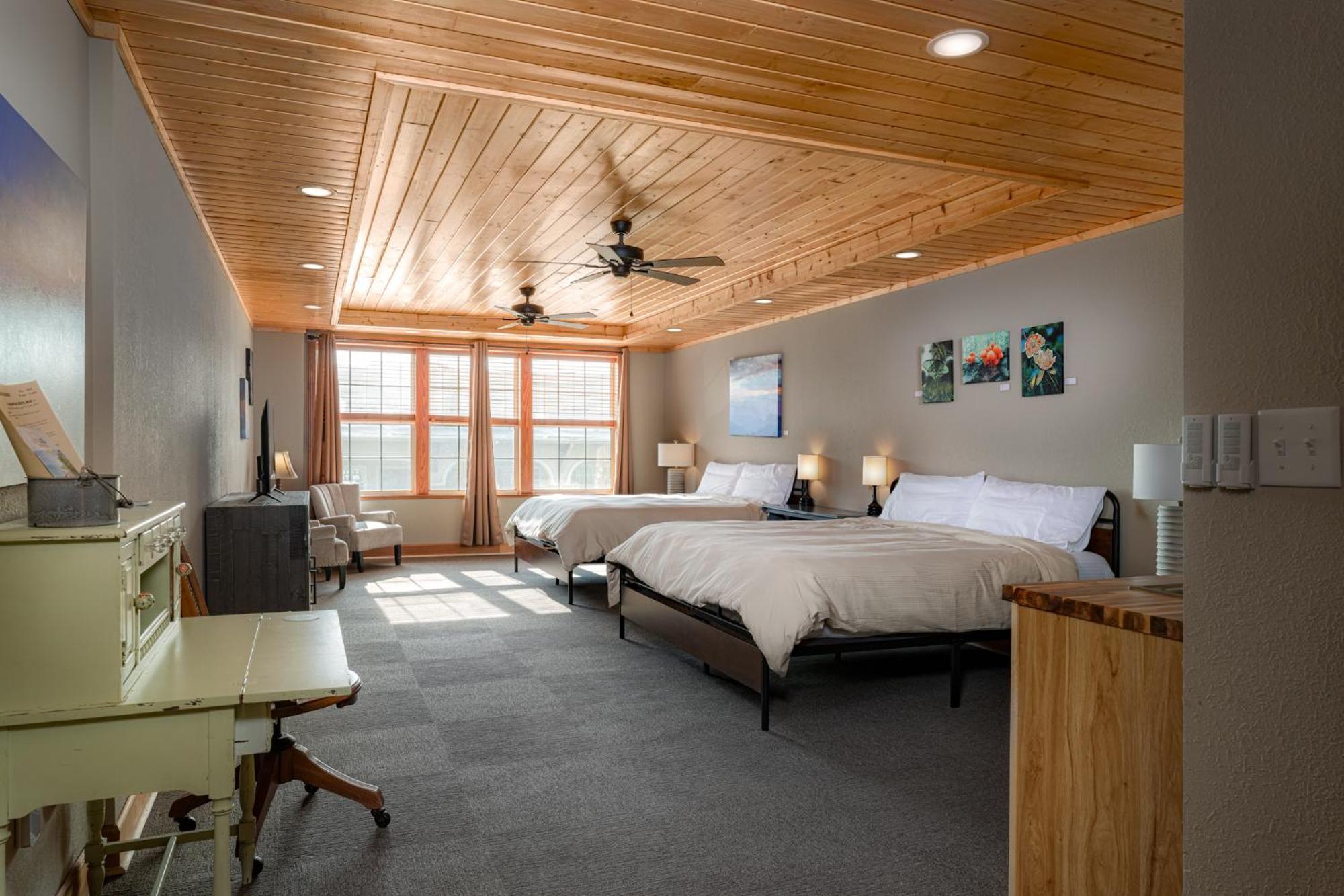 The Nuwray Hotel & Carriage House Burnsville 外观 照片
